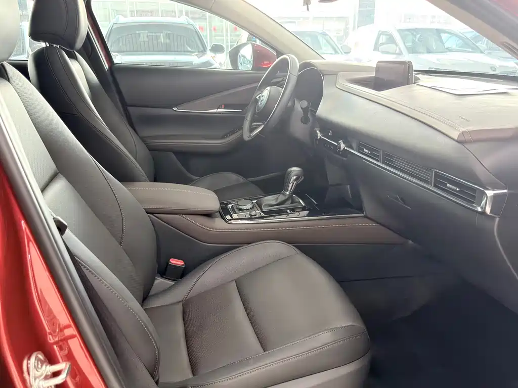 Mazda CX-30 — миниатюра 11