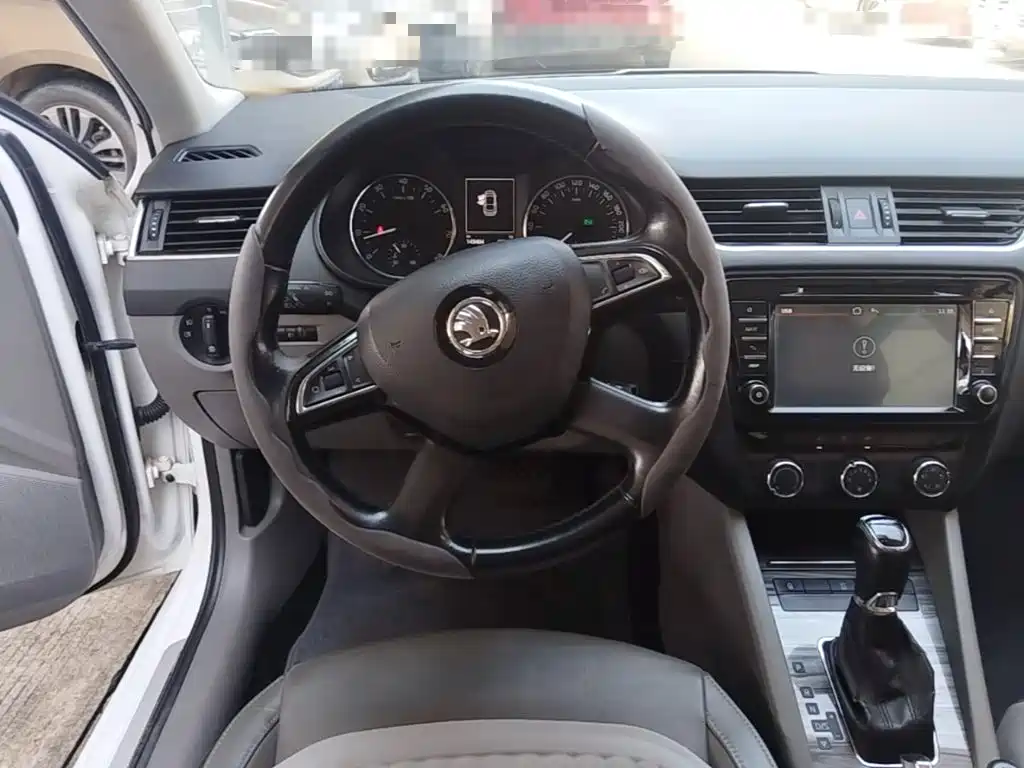 Skoda Octavia — миниатюра 15