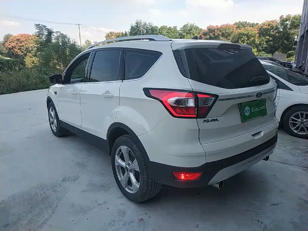 Ford Kuga — миниатюра 5