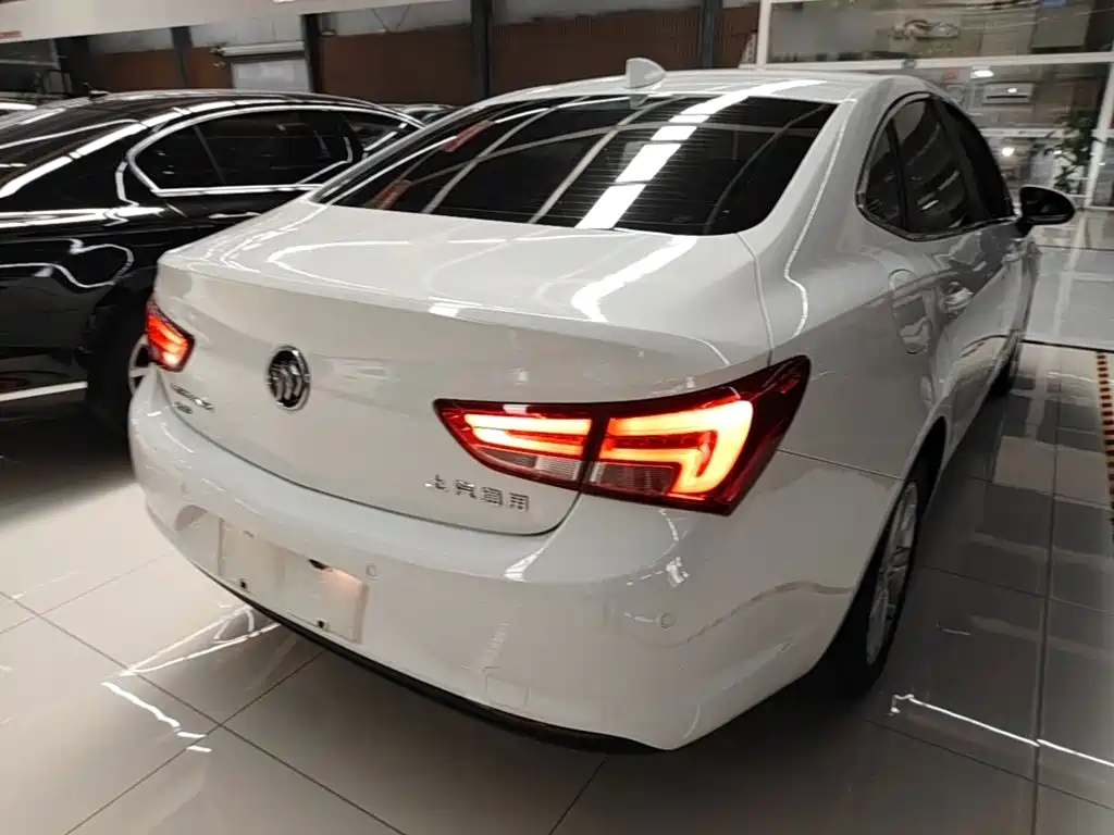 Buick Verano — миниатюра 7