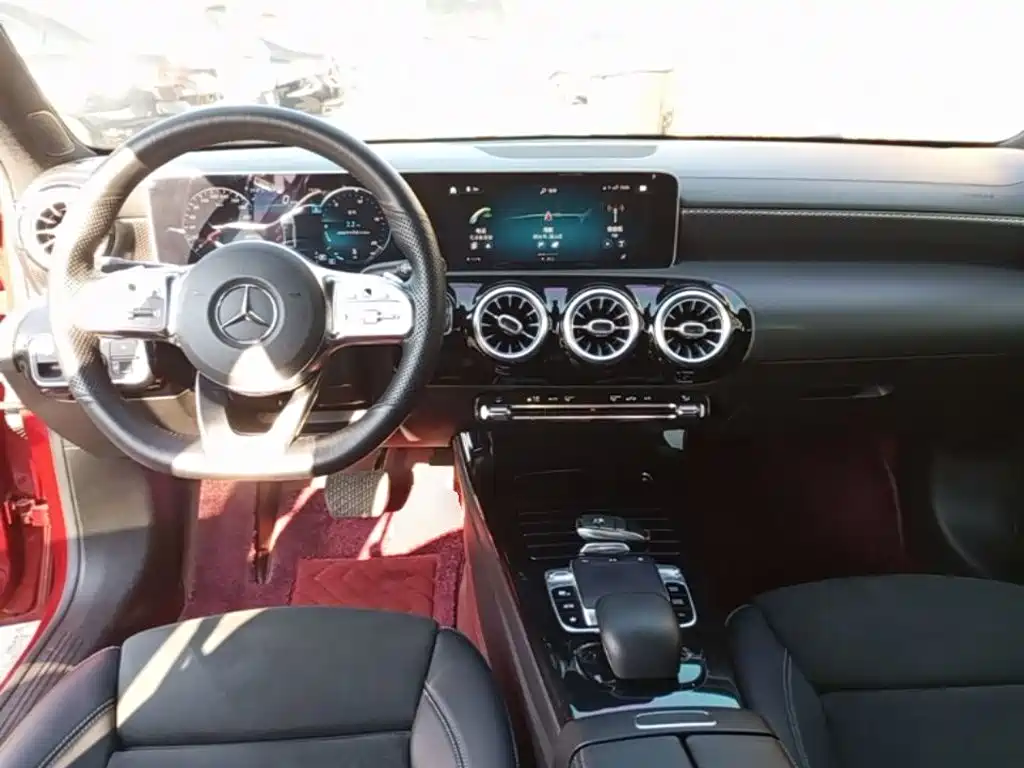 Mercedes-Benz A-Class — миниатюра 10