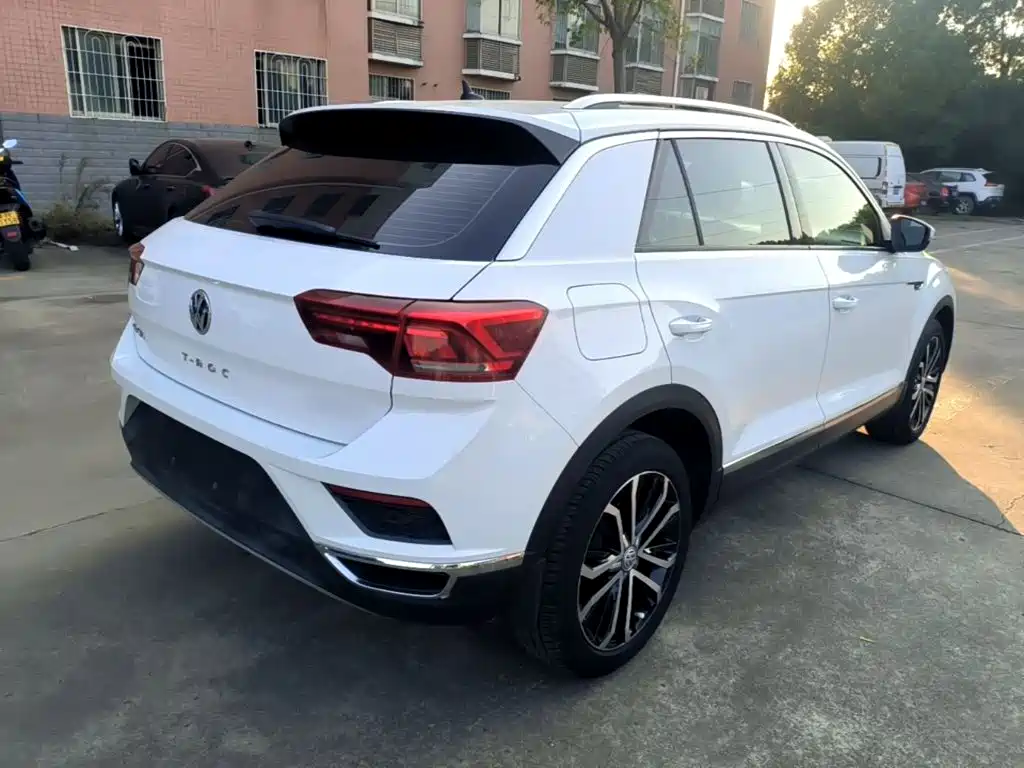 Volkswagen T-Roc — миниатюра 7