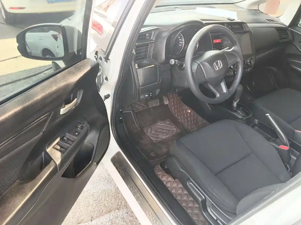 Honda Fit — миниатюра 16
