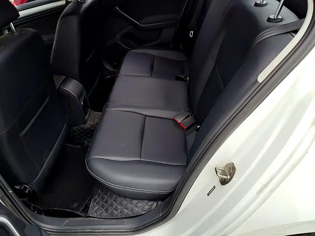 Volkswagen Bora — миниатюра 17