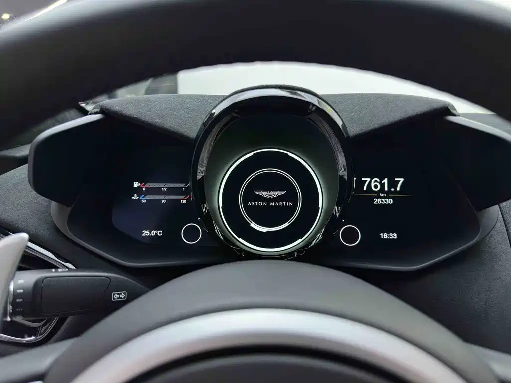 Aston Martin V8 Vantage — миниатюра 22