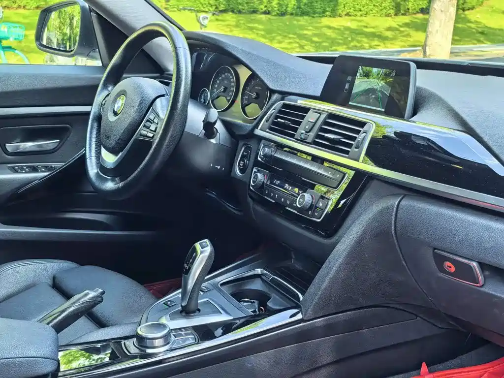 BMW 3 Series GT — миниатюра 13