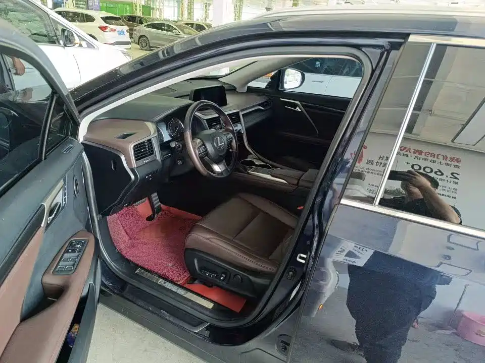 Lexus RX — миниатюра 5