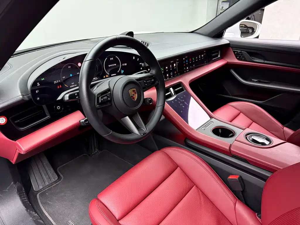 Porsche Taycan — миниатюра 3