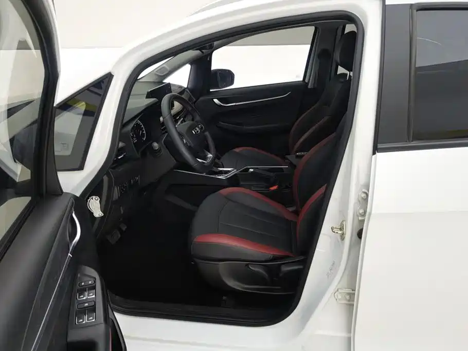 Geely Vision X3 — миниатюра 9