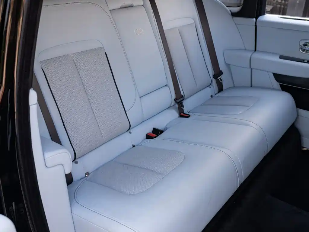 Rolls-Royce Cullinan — миниатюра 24