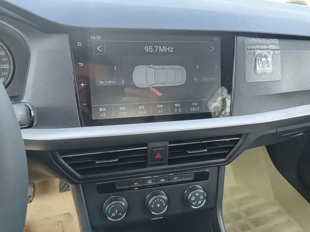 Volkswagen Lavida — миниатюра 13