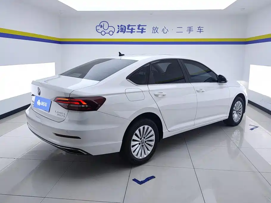 Volkswagen Lavida — миниатюра 3