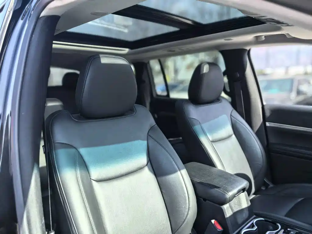 Jeep Grand Commander — миниатюра 14