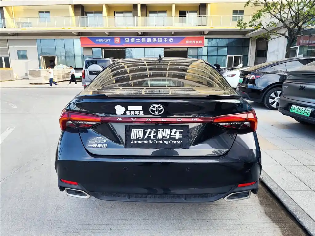 Toyota Avalon — миниатюра 8