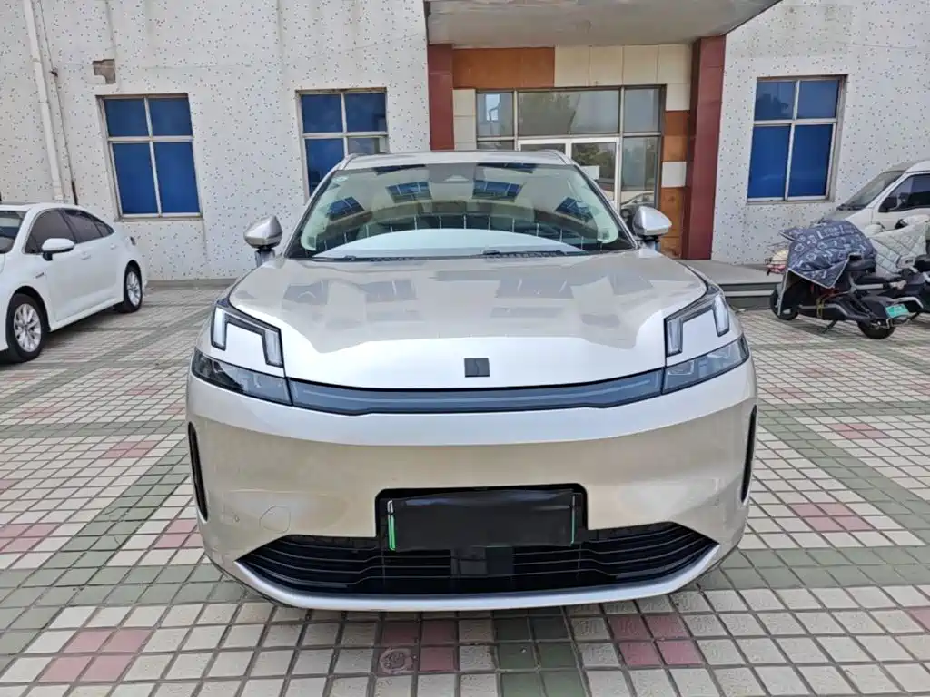 Lynk & Co 08 EM-P — миниатюра 3