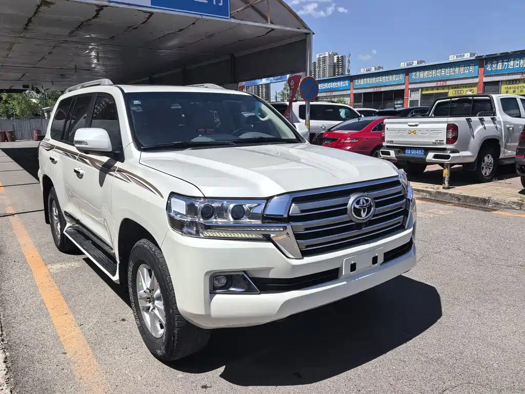 Toyota Land Cruiser 2019 4.0L AT