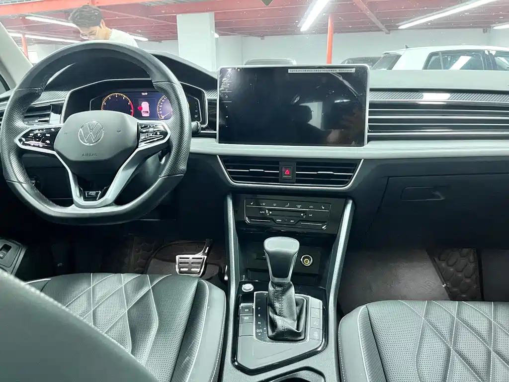 Volkswagen Tiguan L — миниатюра 6
