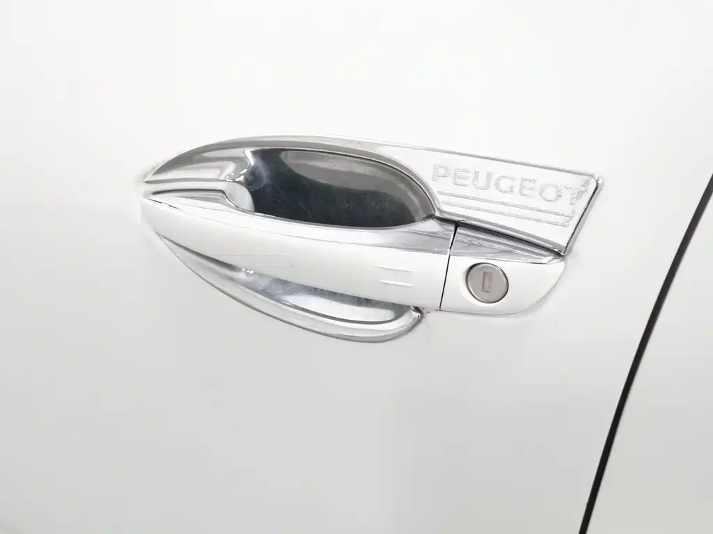 Peugeot 5008 — миниатюра 18