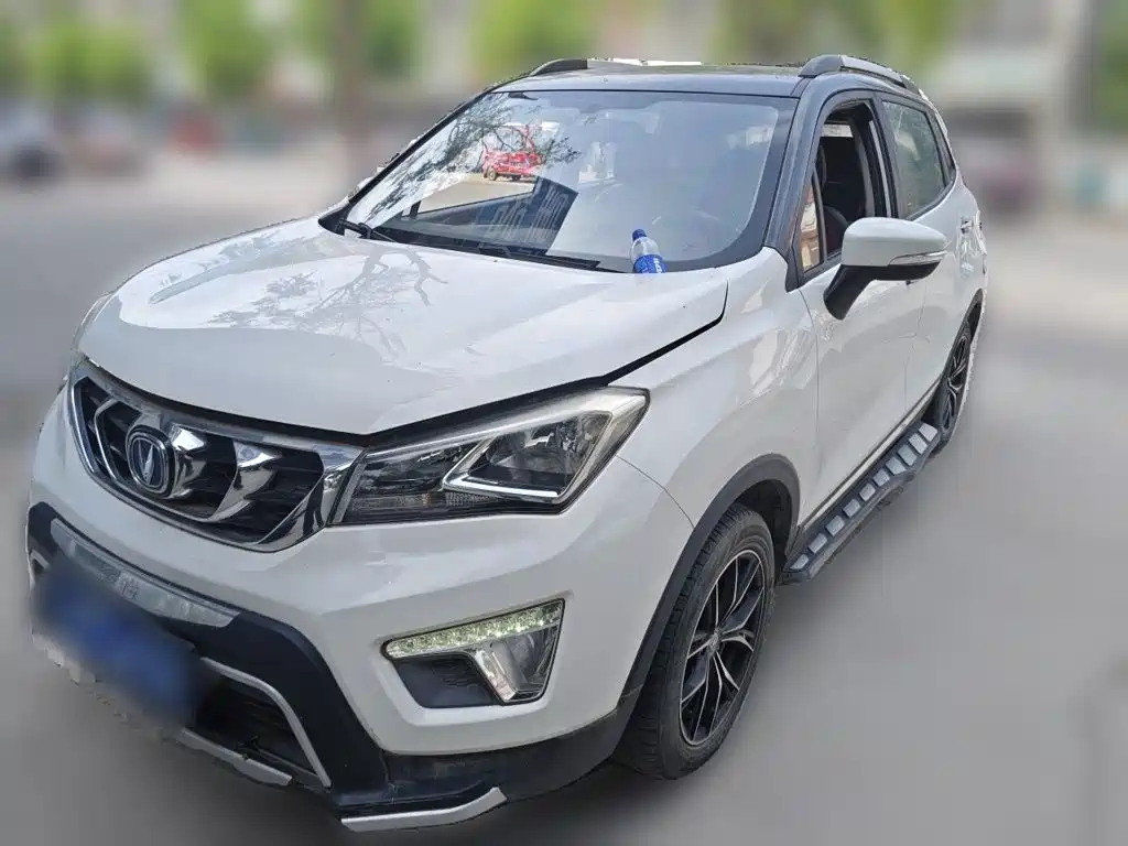Changan CS15 — миниатюра 2