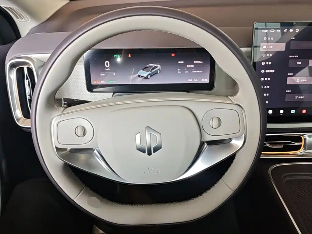 Leapmotor Leapmotor B01 — миниатюра 11