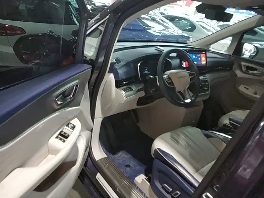 Roewe iMAX8 — миниатюра 16