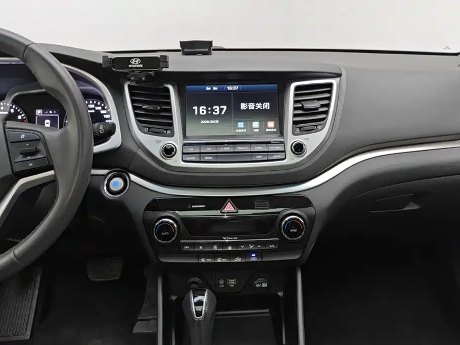 Hyundai Tucson — миниатюра 13
