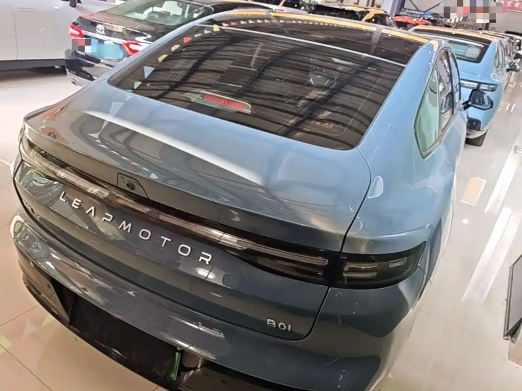 Leapmotor Leapmotor B01 — миниатюра 7