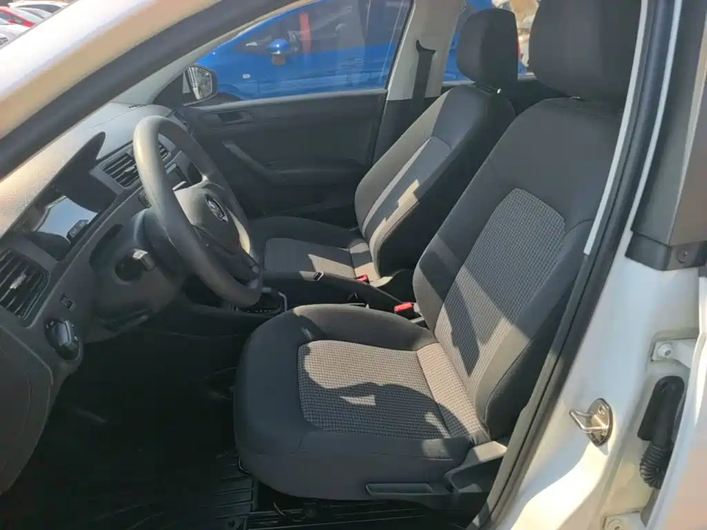 Volkswagen Santana — миниатюра 15