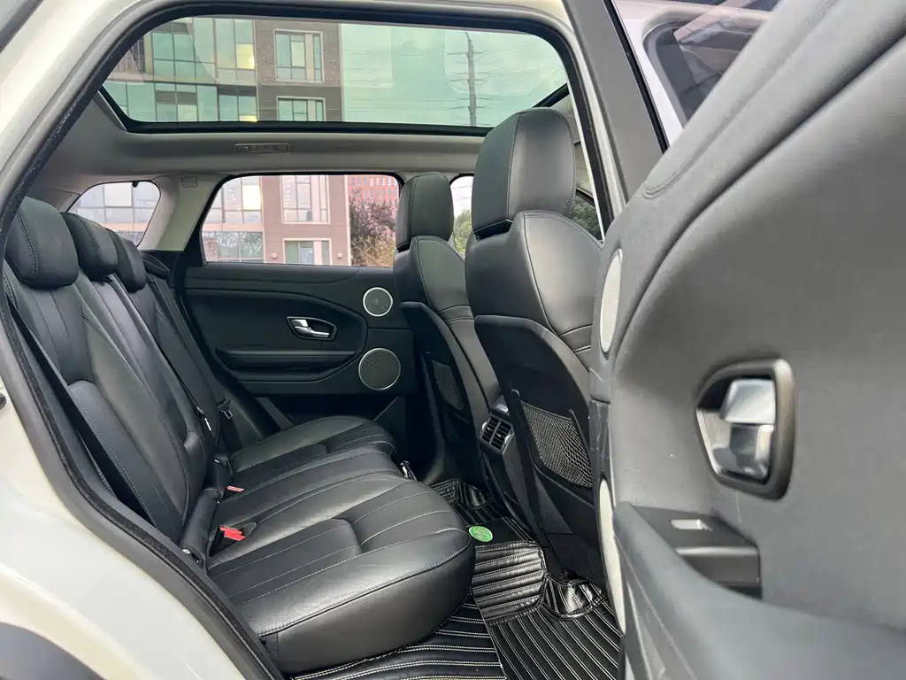 Land Rover Evoque — миниатюра 8