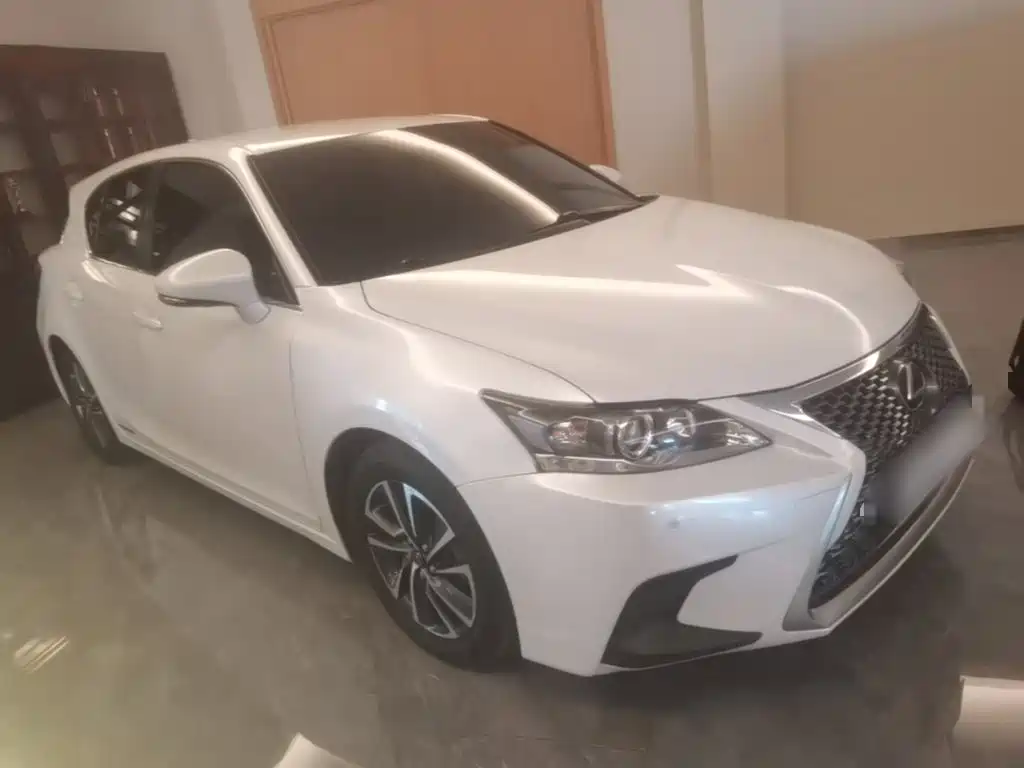 Lexus CT — миниатюра 4