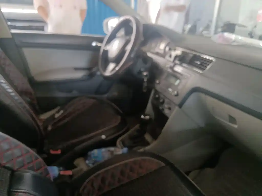 Skoda Rapid — миниатюра 5