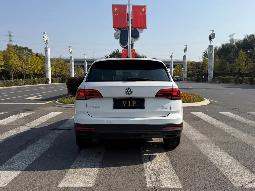 Volkswagen Tharu — миниатюра 7