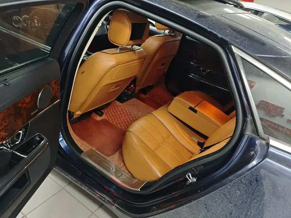 Jaguar XJ — миниатюра 4