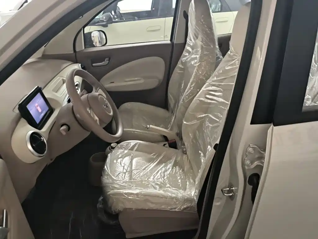 Wuling MINIEV — миниатюра 15