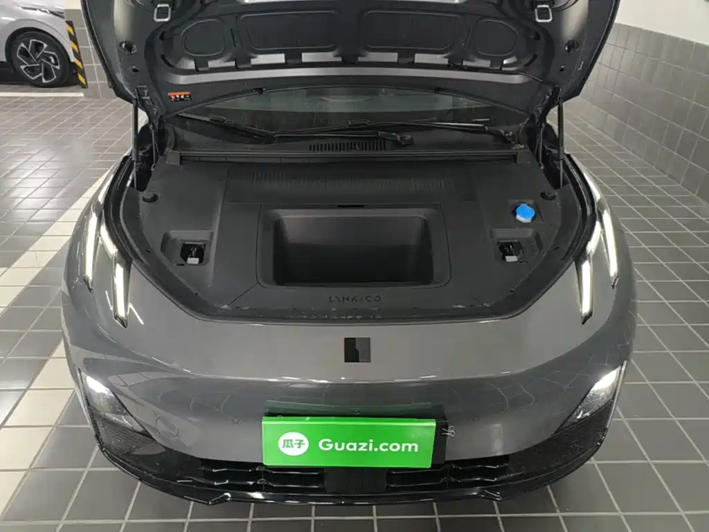 Lynk & Co 20 — миниатюра 20