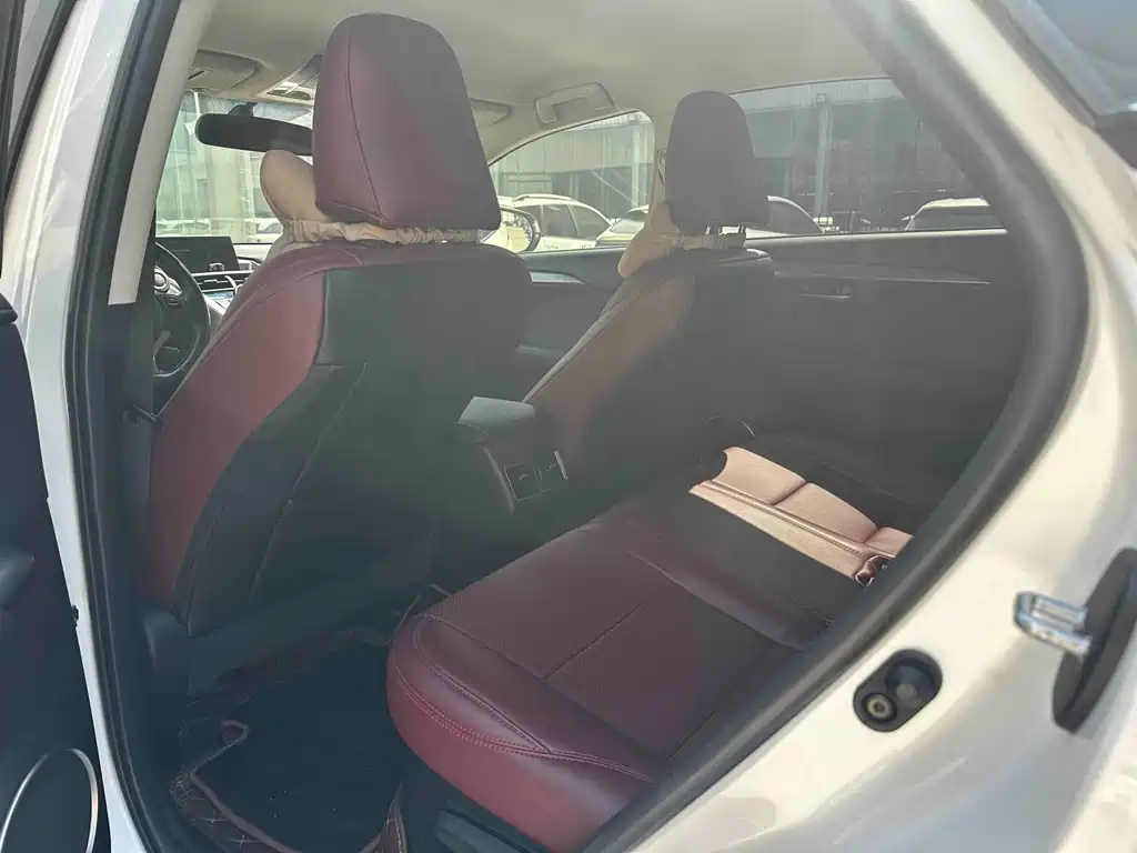 Lexus NX — миниатюра 6