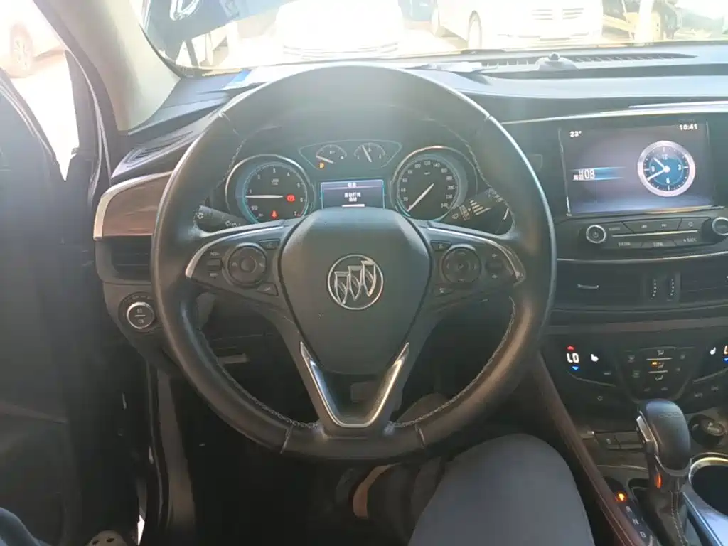 Buick Envision Plus — миниатюра 11