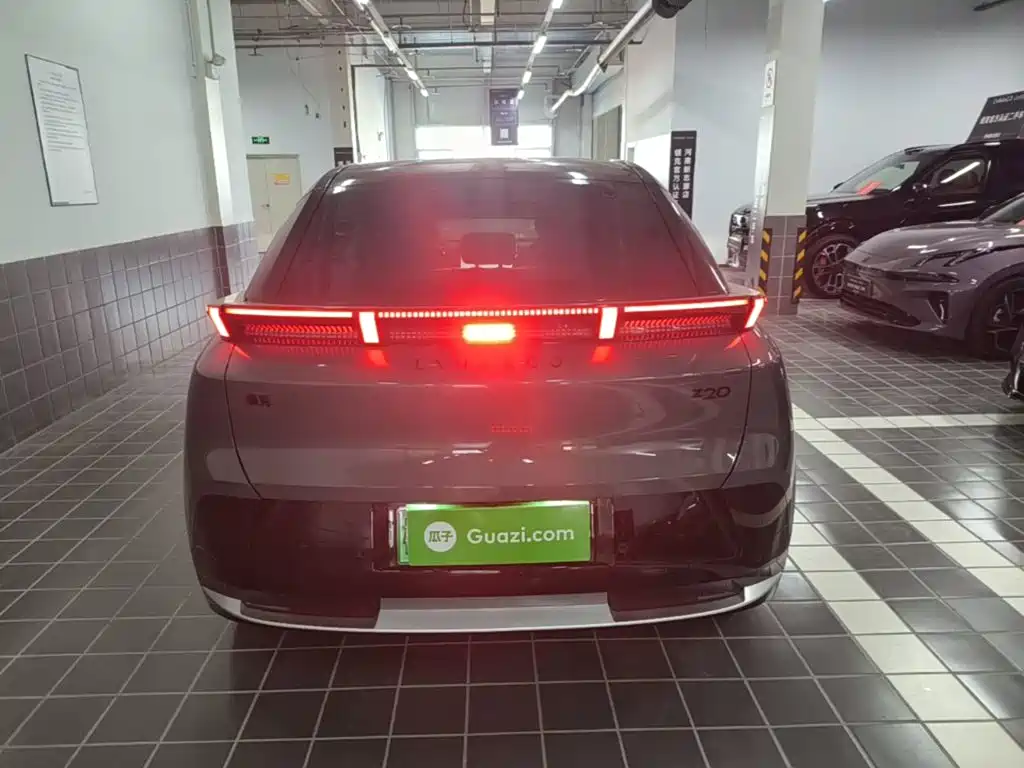 Lynk & Co 20 — миниатюра 6