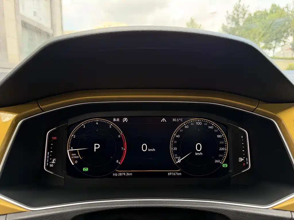 Volkswagen T-Roc — миниатюра 9