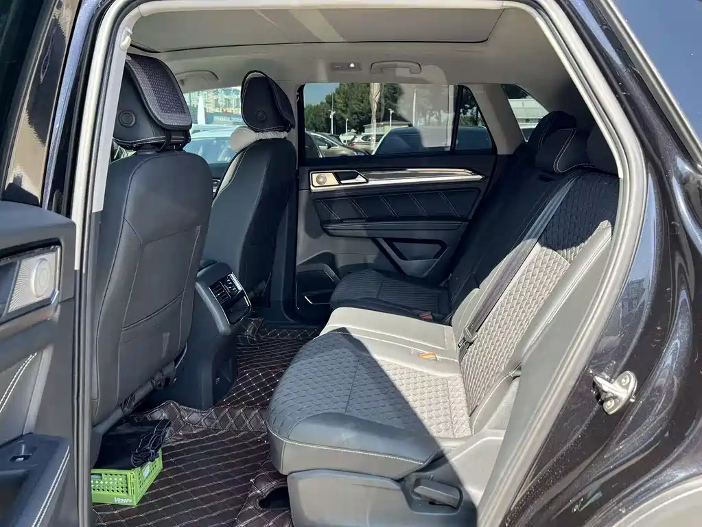 Volkswagen Teramont — миниатюра 6