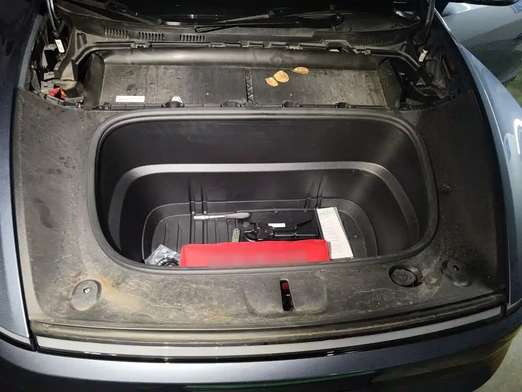 Tesla Model Y L — миниатюра 16
