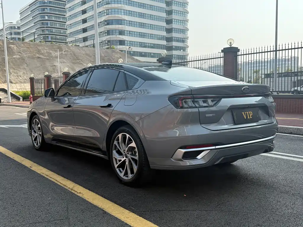Ford Mondeo — миниатюра 4