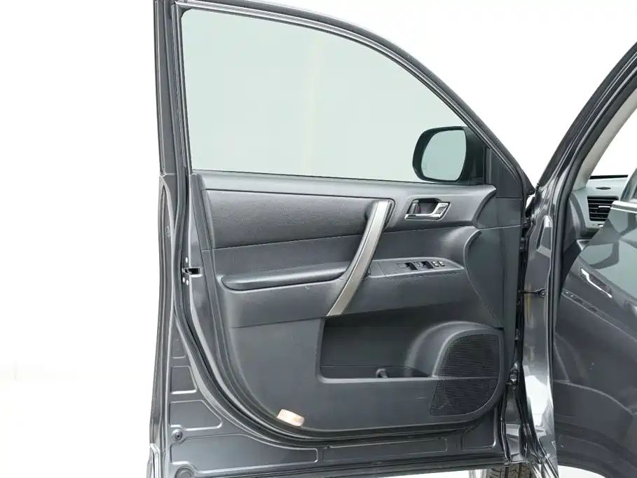 Toyota Highlander (Import) — миниатюра 15