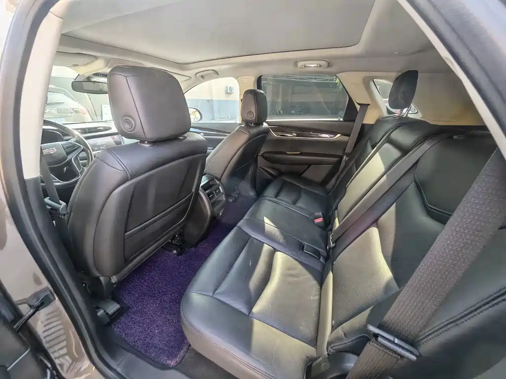 Cadillac XT5 — миниатюра 10