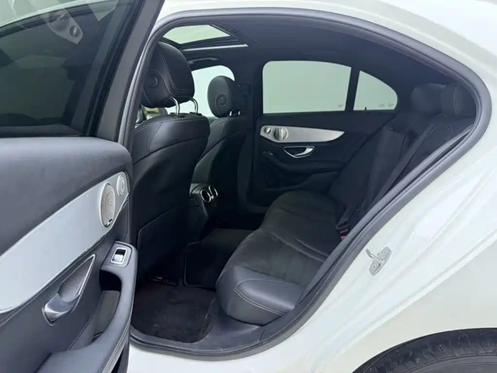 Mercedes-Benz C-Class — миниатюра 17