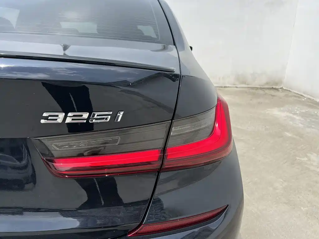 BMW 3 Series — миниатюра 11