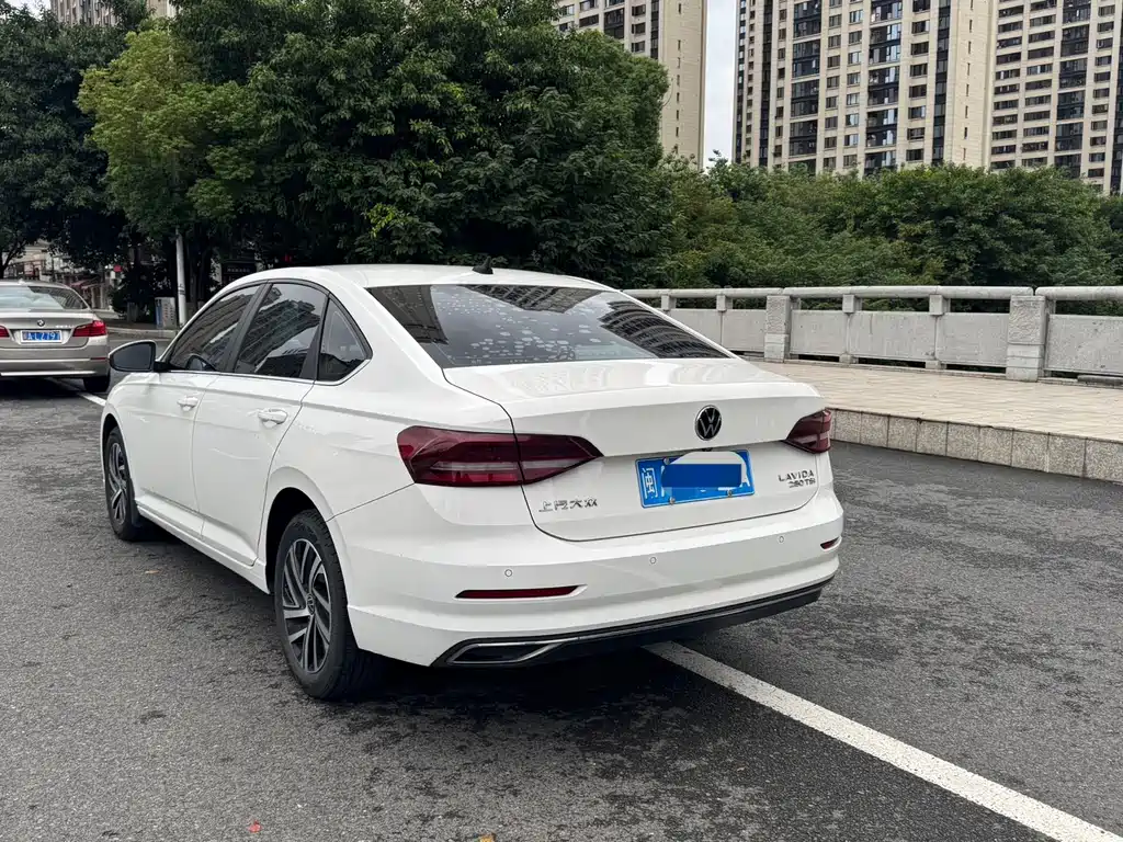 Volkswagen Lavida — миниатюра 9