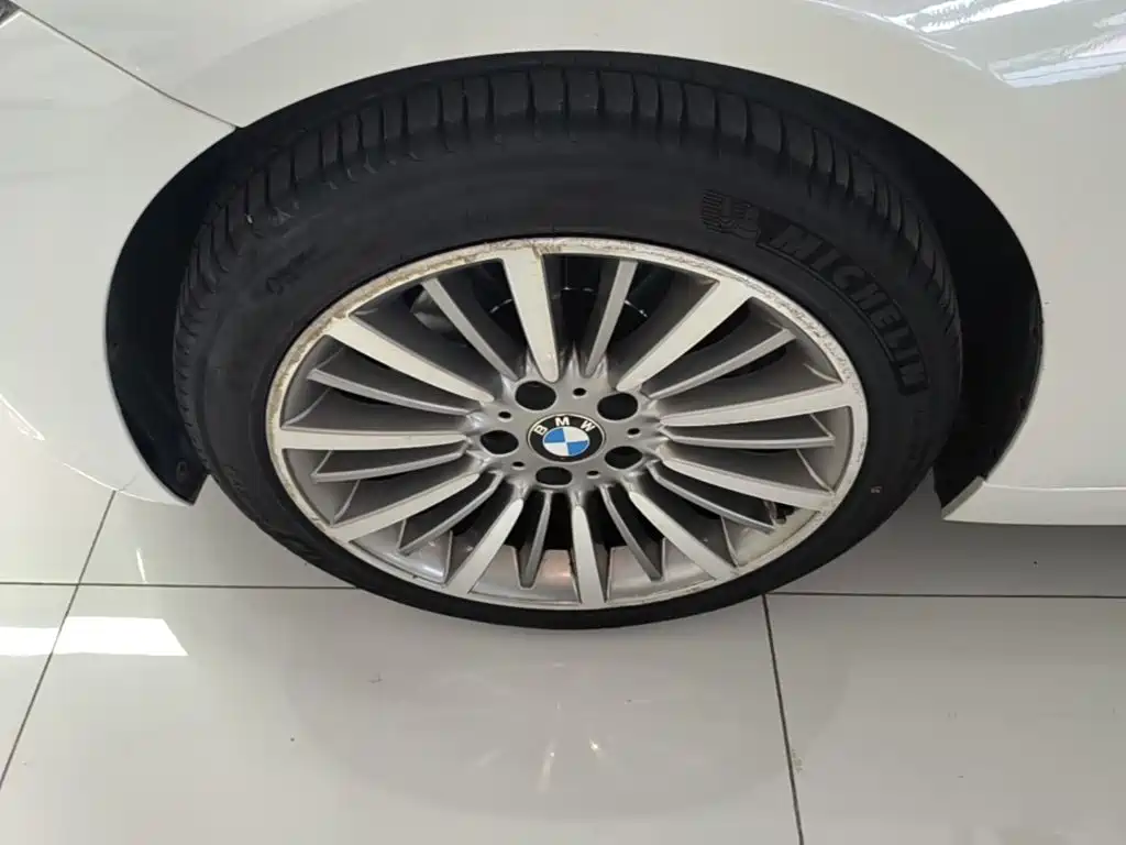 BMW 3 Series — миниатюра 23