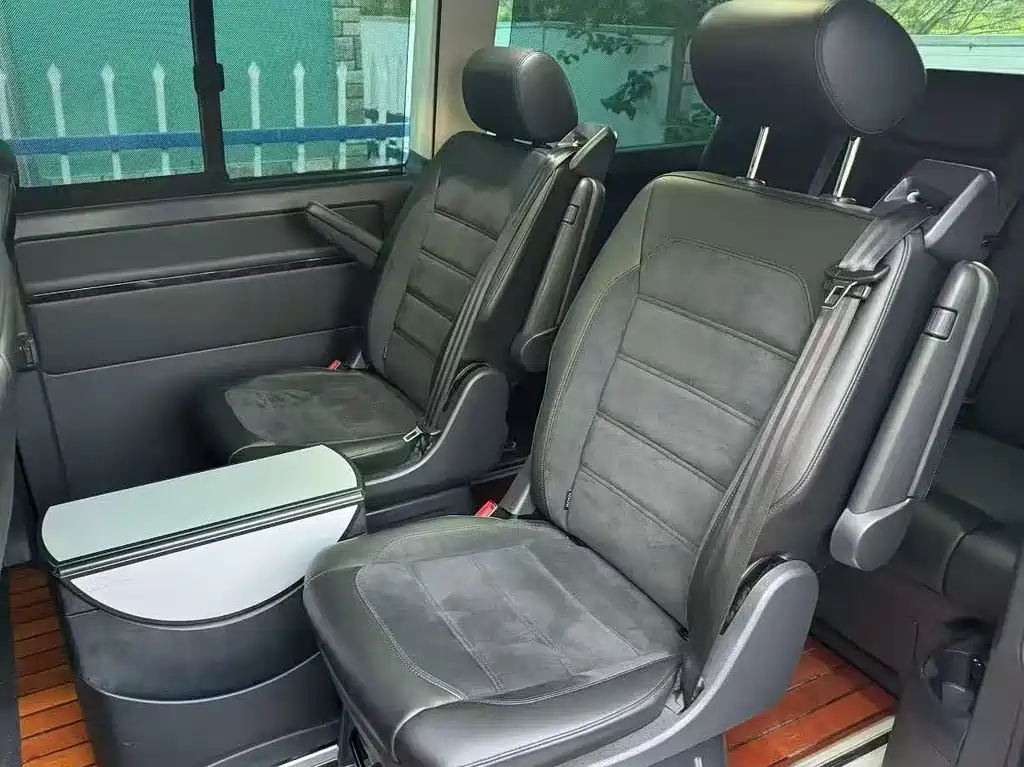 Volkswagen Multivan — миниатюра 4