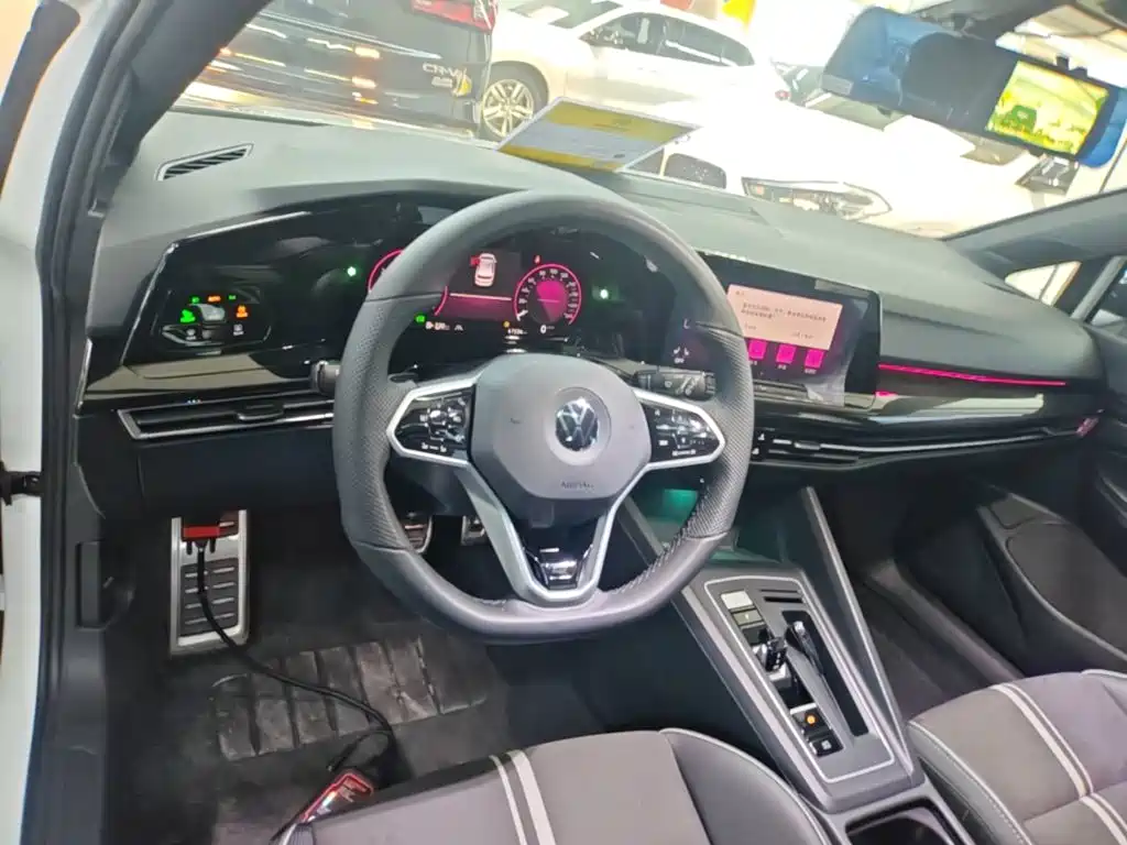Volkswagen Golf — миниатюра 10